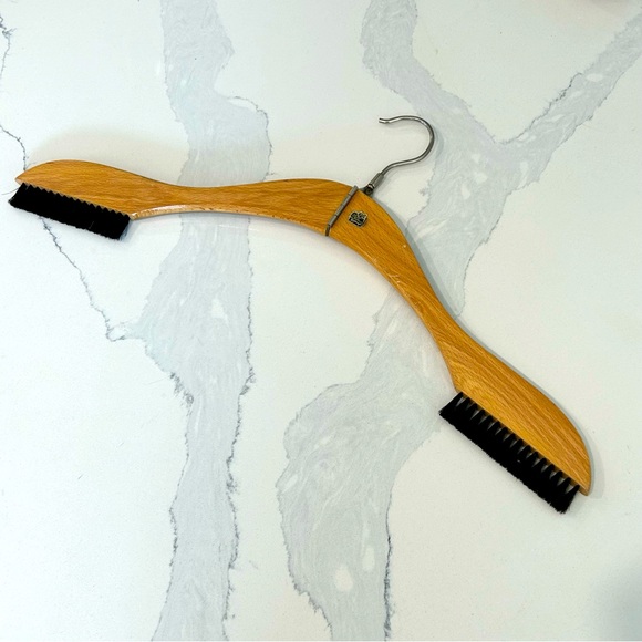 Vintage Habberdasher’s Boar Bristle Clothing Brush and Travel Hanger - Picture 8 of 13